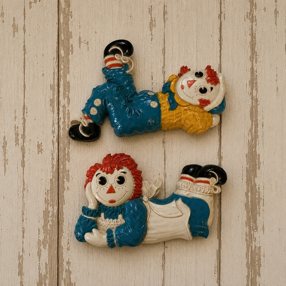Vintage 1977 Syroco Raggedy Ann and Andy Wall Decor Plaques Set of 2